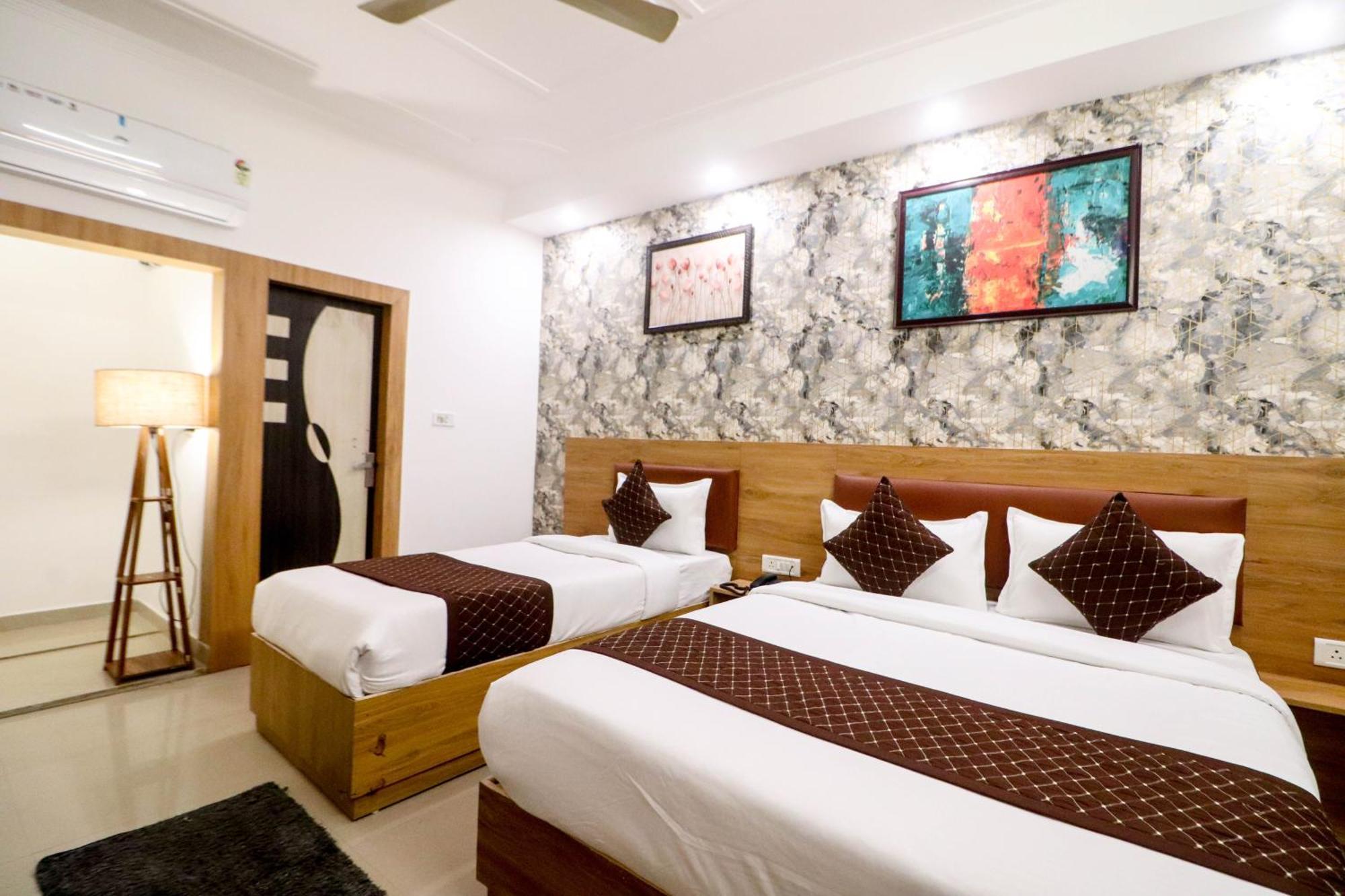 Hotel Vvs Near Delhi Airport New Delhi Exterior photo