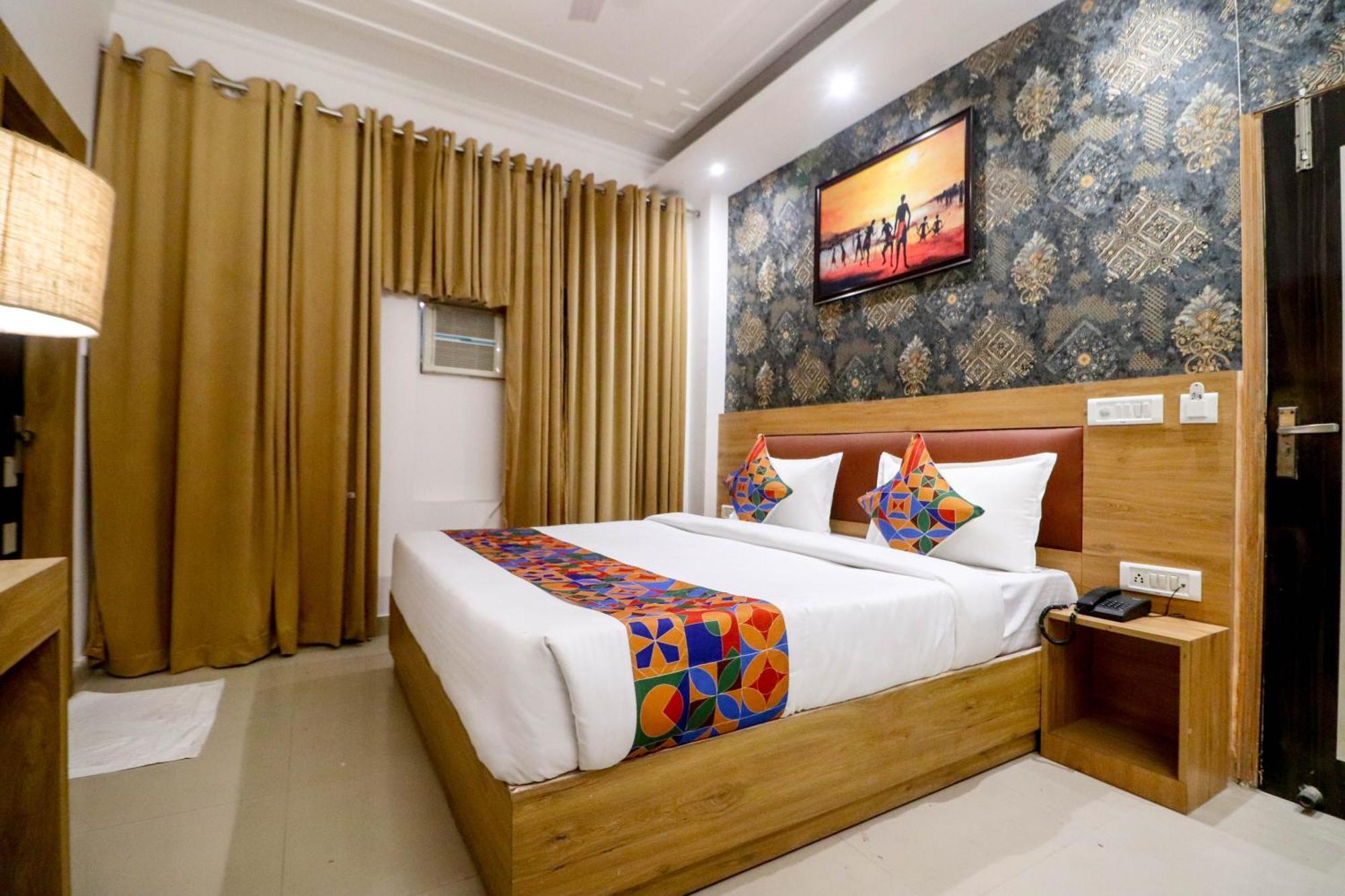 Hotel Vvs Near Delhi Airport New Delhi Exterior photo